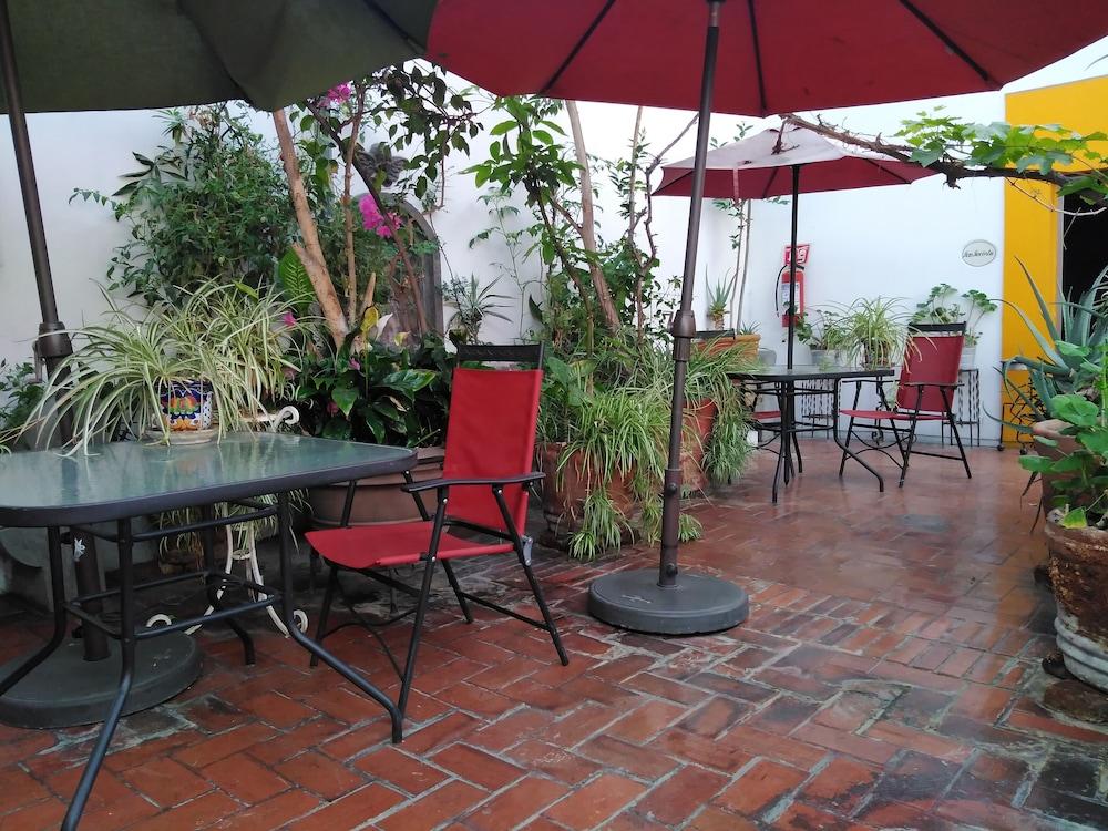 Ayenda Meson De San Sebastian Hotel Puebla Exterior photo